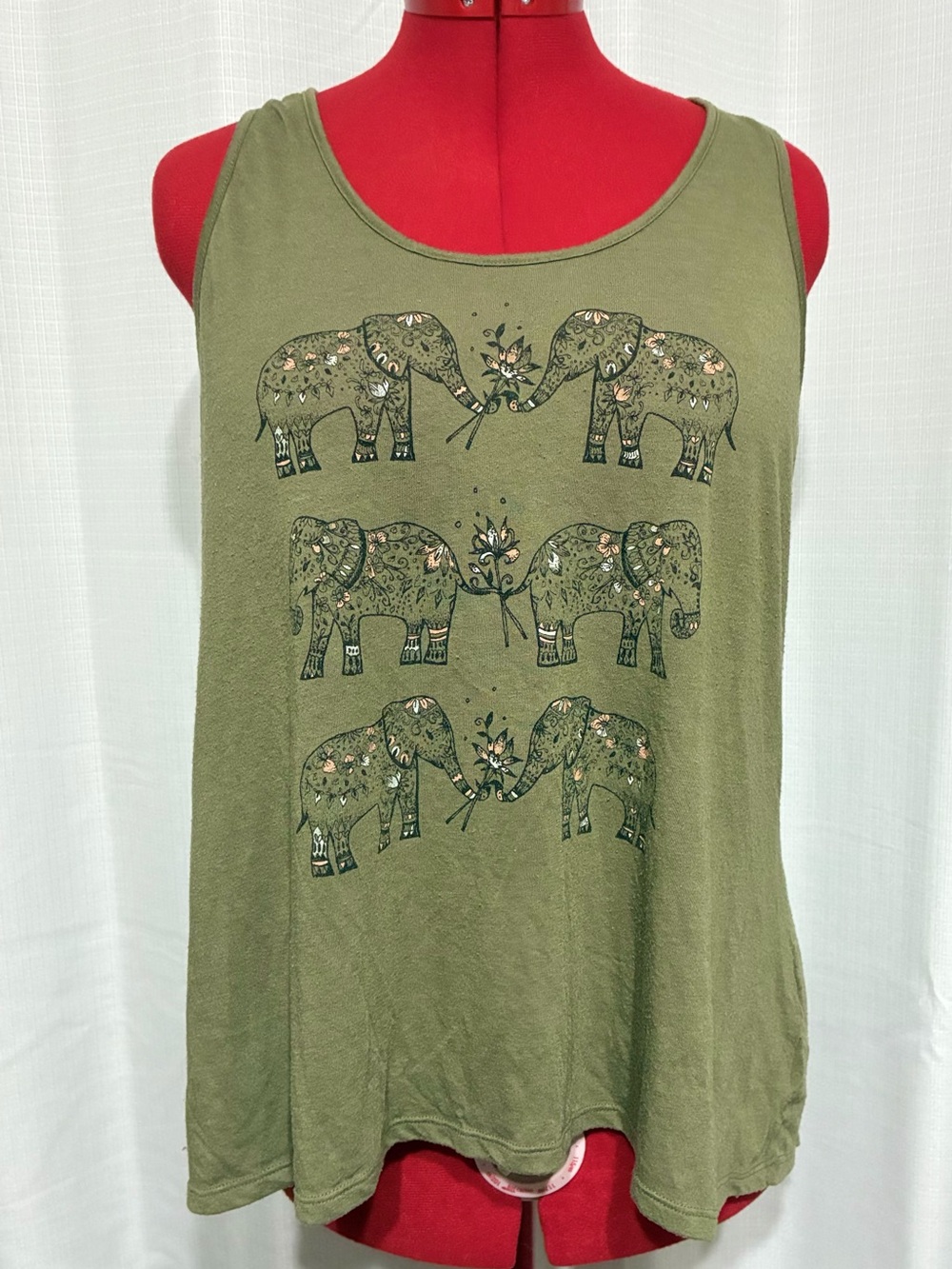 Wound Up Olive Green Razorback Whimsical Elephant Graphic Tank Top Size XL